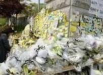 memorial-outside-tragedy-hit-korean-high-school