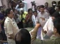 congress-protests-against-ramdev-over-his-derogatory-remark