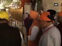 political-bigwigs-reach-polling-booths-to-cast-their-votes
