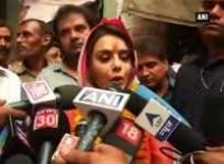 i-am-narendra-modi-fan-aap-needs-time-to-mature-preity-zinta