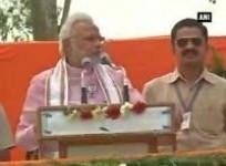 modi-attacks-congress-asks-voters-to-bring-a-strong-bjp-govt-at-centre