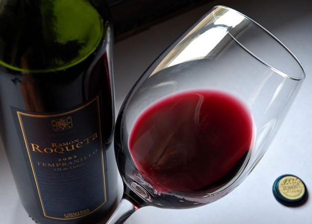 A new study has found that there is no prove red wine and chocolate cure heart diseases or prolong life. A new study has found that there is no prove red wine and chocolate cure heart diseases or prolong life.