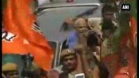 narendra-modis-first-victory-march-begins-in-delhi