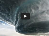 Pictures and video of a phenomenal cloud pattern formed by 'supercell thunderstorm' Sunday near Clareton, Wyo., have gone viral.