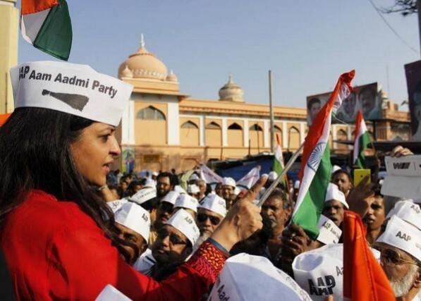 Senior AAP leader and spokesperson Shazia Ilmi and member Captain Gopinath have resigned from the party. Senior AAP leader and spokesperson Shazia Ilmi and member Captain Gopinath have resigned from the party.