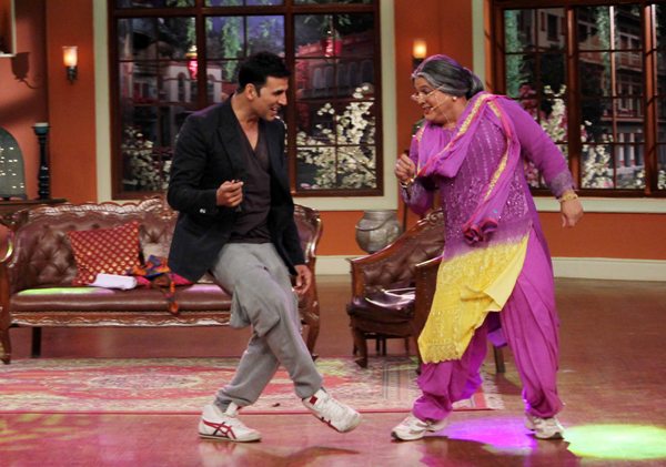 Akshay Kumar Promote 'Holiday' on Comedy Night with Kapil