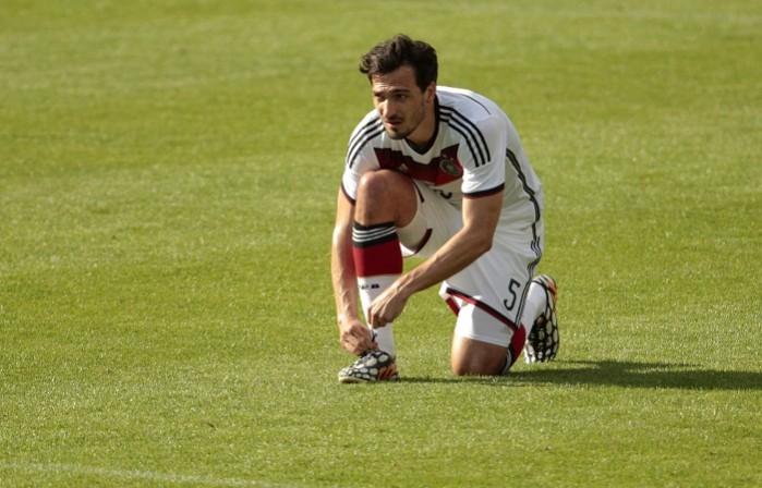 Mats Hummels is a big summer transfer target for Manchester United manager Louis Van Gaal Mats Hummels Germany