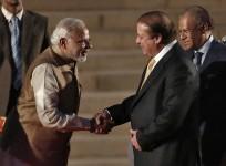 'Mother's Love' gets Modi-Sharif to Bond; All Eyes on India-Pak Talks
