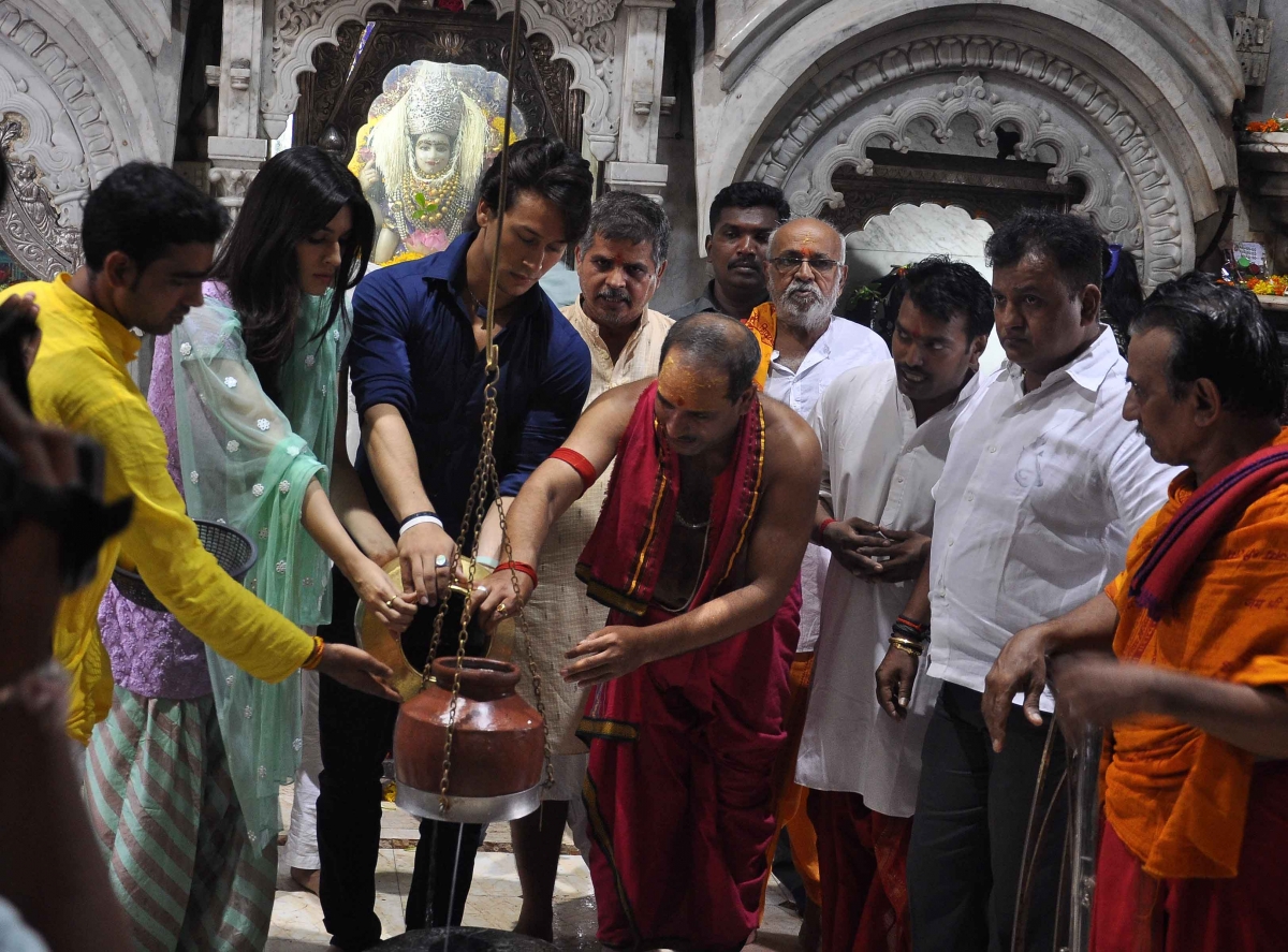 Tiger Shroff and Kirti Sanon