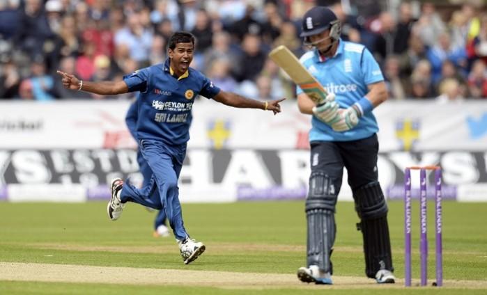 Sri Lanka fast bowler Nuwan Kulasekara celebrates after dismissing England opener Ian Bell in the second one-day international, 25 May Nuwan Kulasekara Sri Lanka Ian Bell England