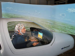 Simulating brain controlled flying at the Institute for Flight System Dynamics (A. Heddergott/TU München).