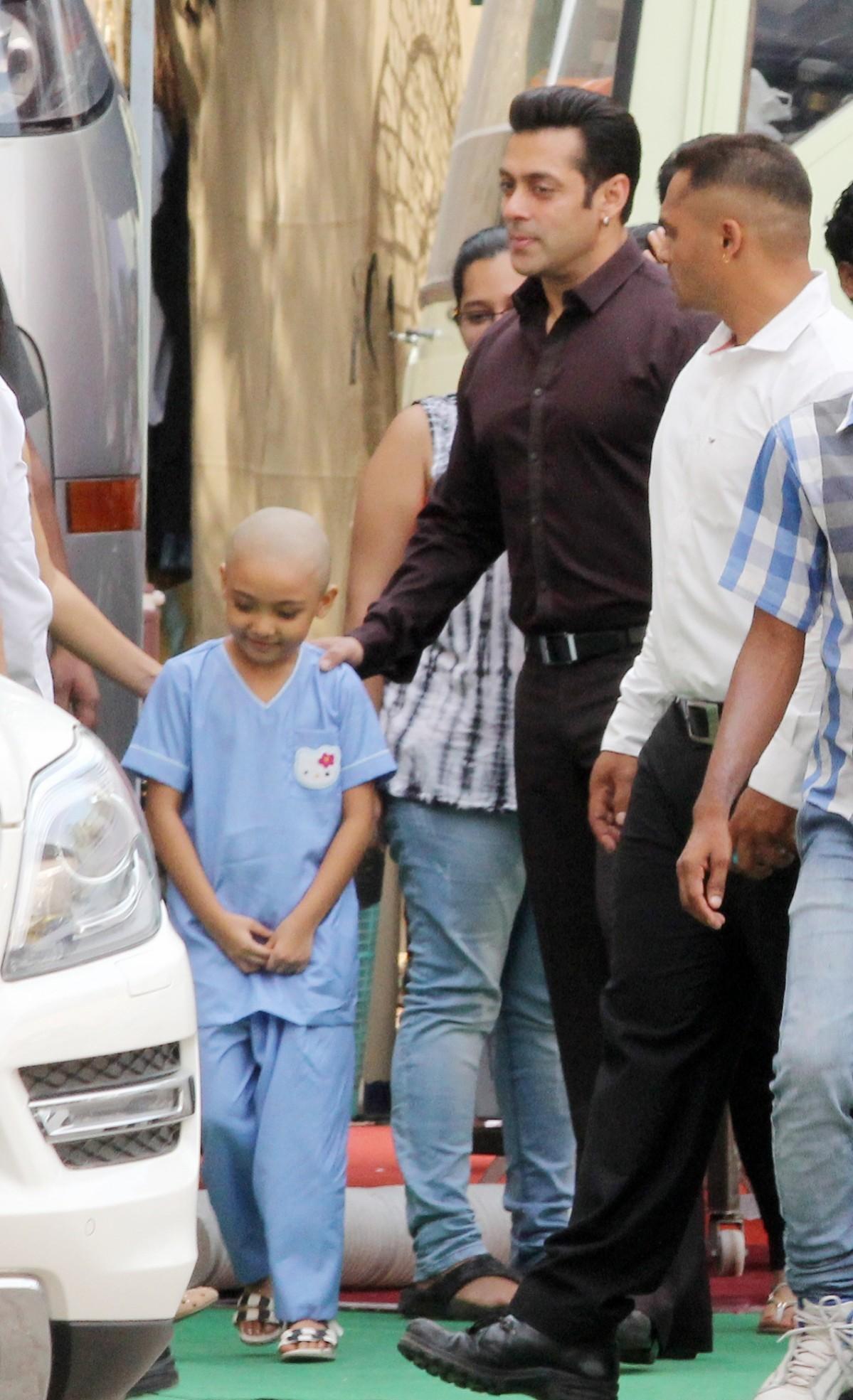 Salman Khan spotted in Mumbai's Mehboob studio with a child who appears to be portraying a character of a hospital in-patient Salman Khan