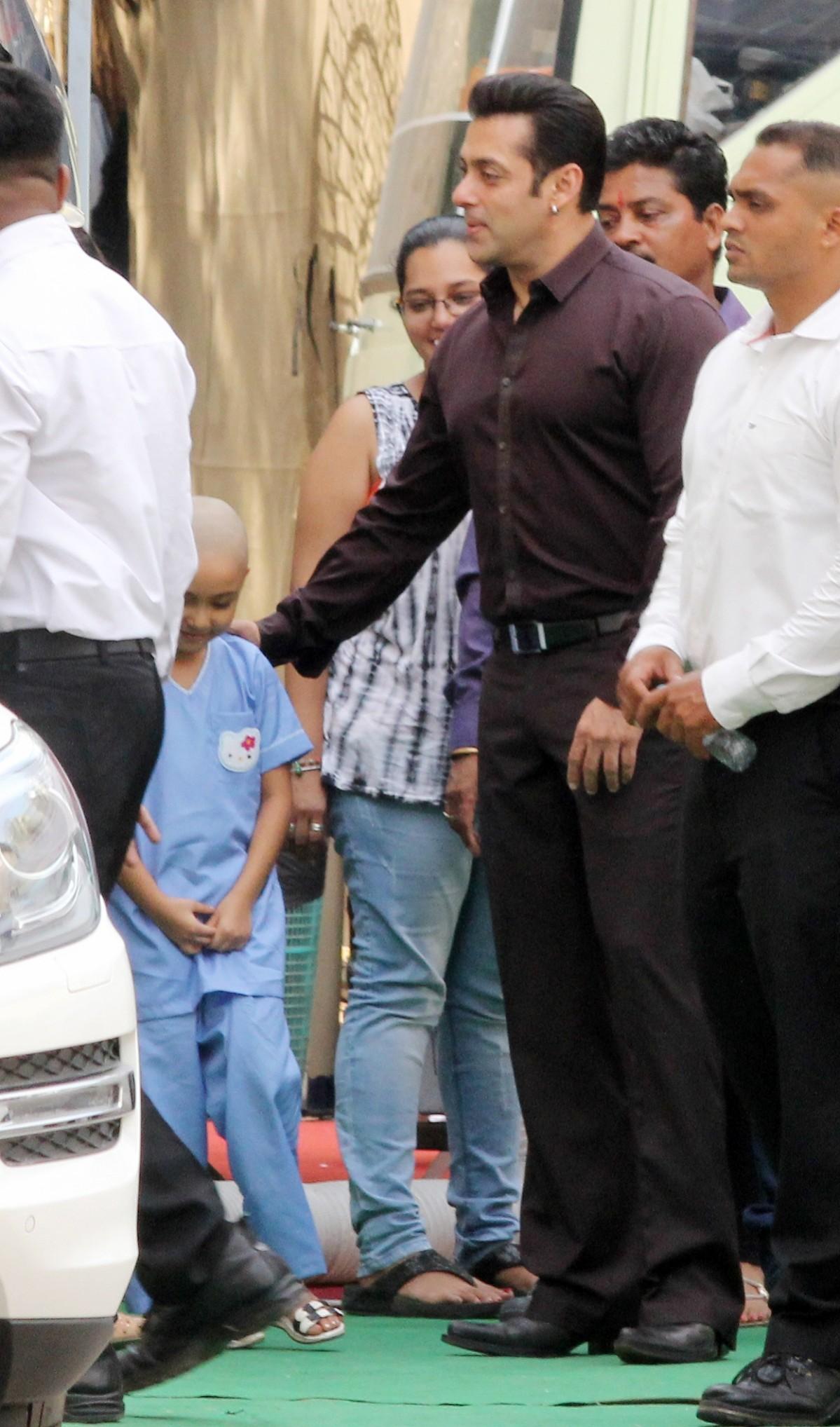Salman Khan spotted in Mumbai's Mehboob studio with a child who appears to be portraying a character of a hospital in-patient Salman Khan