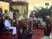 kcr-takes-oath-as-the-first-chief-minister-of-telangana