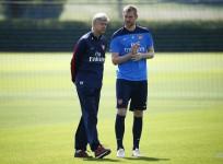 Arsene Wenger Per Mertesacker