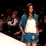 giving-khadi-a-tribal-avatar