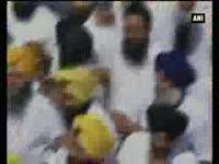 clashes-break-out-in-golden-temple-on-30th-anniversary-of-operation-bluestar