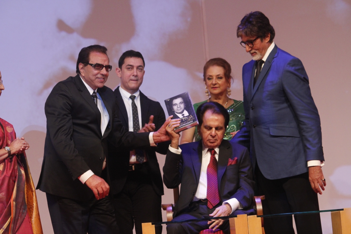 Veteran actor Dharmendra, Aamir Khan and Amitabh Bachchan present at the stage to launch Dilip Kumar's autobiography  Dilip Kumar's autobiography