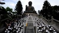 flash-mob-of-paper-mache-pandas-tours-hong-kong