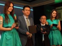 Tom Lu-CEO  Steven Shi Feng-General Manager- OPPO Mobiles India launch Find 7