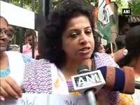 congress-women-workers-protest-against-crime-outside-up-sadan