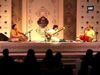 madhuri-dixit-unveils-taj-mahals-new-raga-with-niladri-kumar