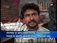 hindus-and-muslims-work-together-in-harmony-in-textile-industry