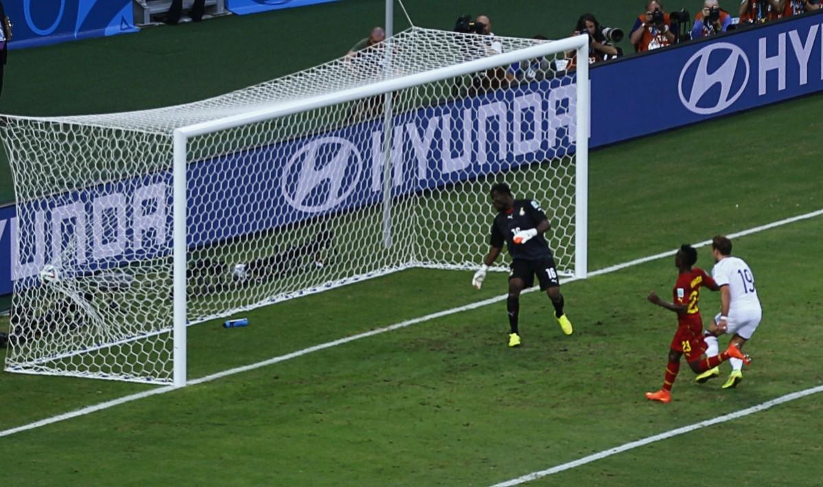 Germany's Goetze shoots the ball to score a goal past Ghana's Dauda during their 2014 World Cup Group G match at the Castelao arena in Fortaleza Germany v Ghana