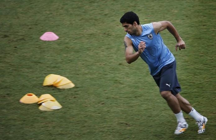 Luis Suarez. Luis Suarez, Uruguay vs Argentina,