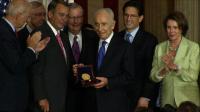 israels-peres-receives-us-congressional-gold-medal