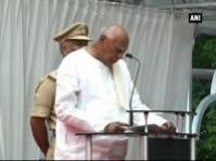 Rosaiah sworn in as Governor of Karnataka