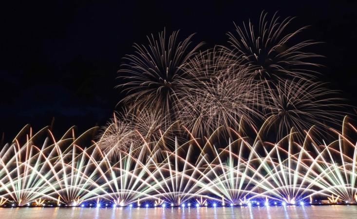 The USA celebrates Independence day on fourth of July The USA celebrates Independence day on fourth of July