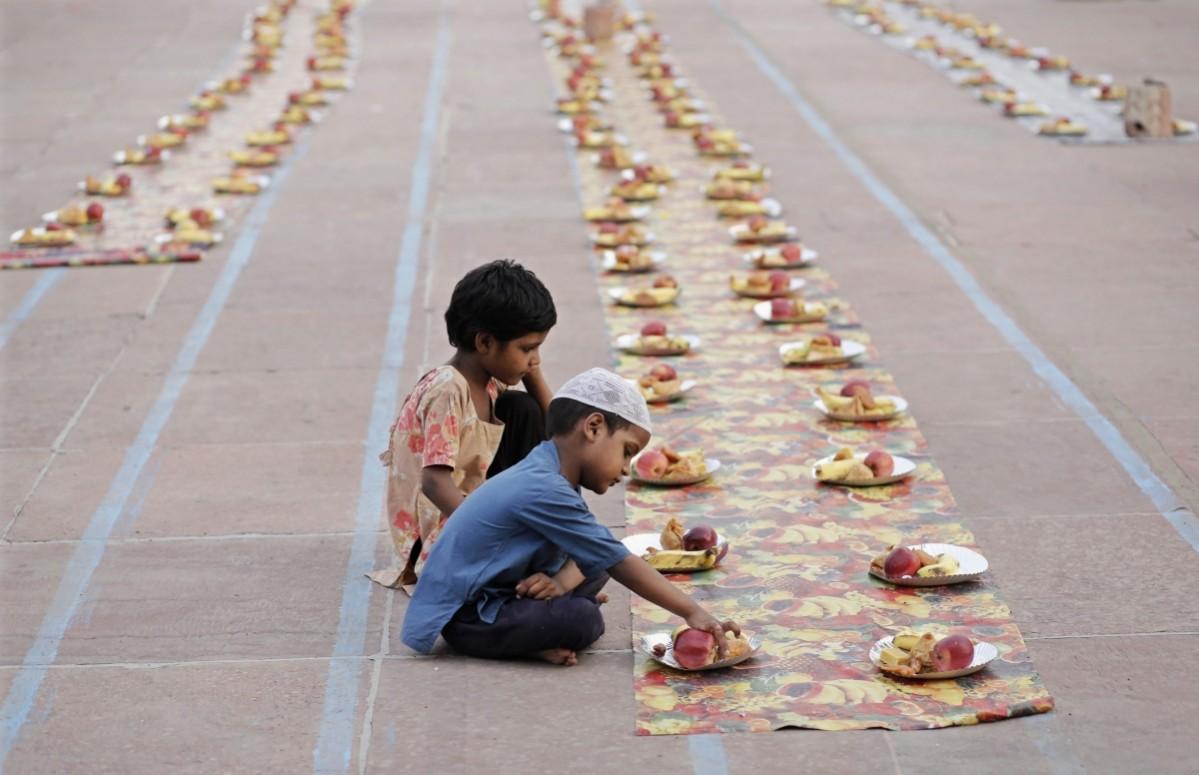 Ramadan 2014 Powerful Images of Muslims across the World Observing