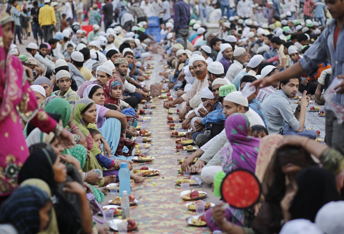 Ramadan 2014: Powerful Images Of Muslims Across The World Observing ...