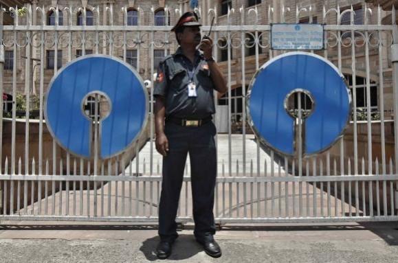 State Bank Of India has cut long term rates by 0.25% State Bank Of India has cut long term rates by 0.25%