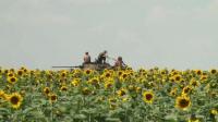 ukrainian-army-tanks-vehicles-mass-outside-donetsk