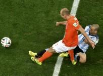 Javier Mascherano and Arjen Robben