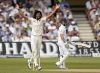 Ishant Sharma India England Ian Bell