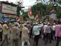congress-workers-protest-against-tapas-pal-in-kolkata