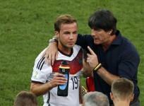Joachim Loew talks to Mario Goetze