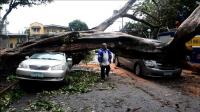 typhoon-shuts-down-philippine-capital