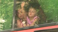 families-flee-donetsk-as-ukraine-army-offensive-continues