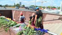 flags-fly-at-half-mast-as-moscow-marks-day-of-mourning