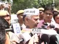 aap-leader-manish-sisodia-meets-lg-over-political-uncertainty-in-delhi