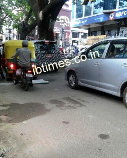 Exclusive Spy Shots: 2016 Toyota Innova Spied Testing in Bangalore Exclusive Spy Shots: 2016 Toyota Innova Spied Testing in Bangalore