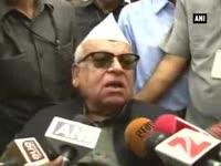 outgoing-up-governor-aziz-qureshi-gets-guard-of-honour