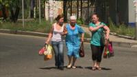 civilians-flee-as-ukraine-forces-near-pro-russian-bastion