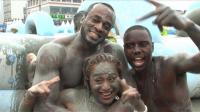 hundreds-party-on-beach-for-south-korean-mud-festival