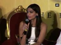 first-look-of-movie-khoobsurat