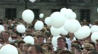 thousands-of-white-clad-amsterdammers-march-for-mh17